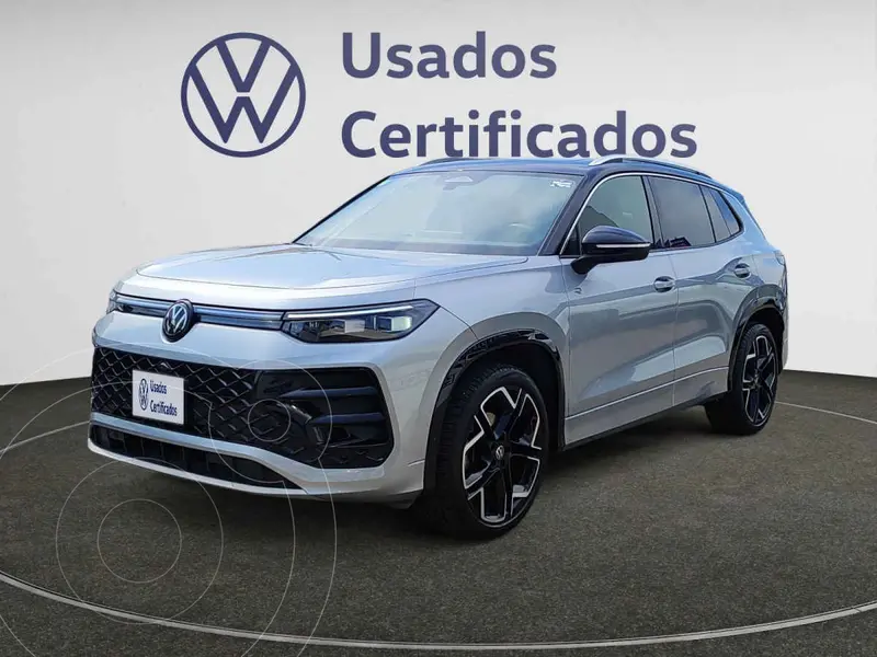 Foto Volkswagen Tiguan R-Line usado (2025) color Plata financiado en mensualidades(enganche $201,895 mensualidades desde $15,445)