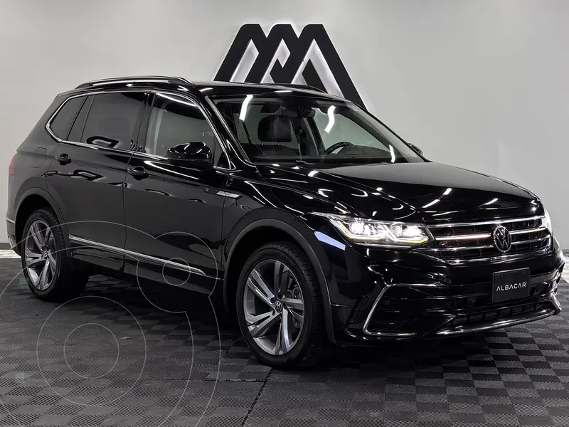 Foto Volkswagen Tiguan 1.4L R-Line usado (2022) color Negro precio $469,999