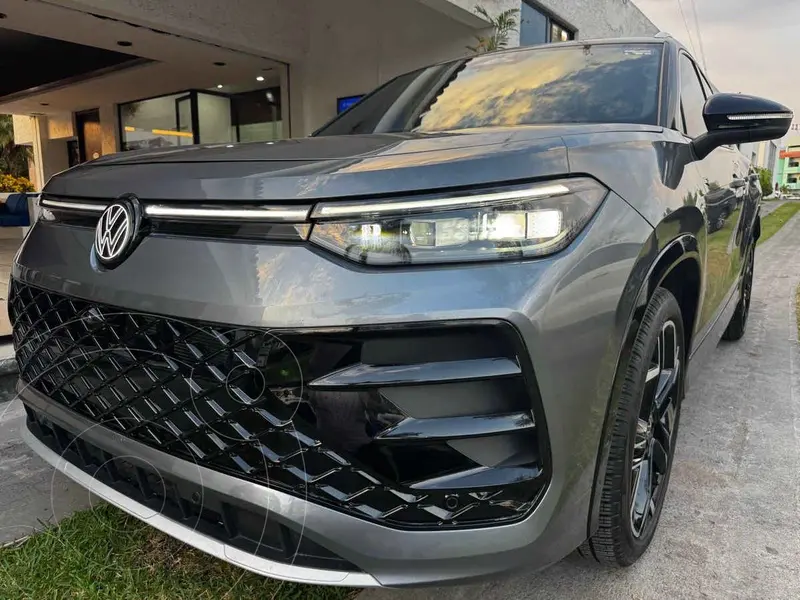 Foto Volkswagen Tiguan R-Line usado (2025) color Gris precio $718,000