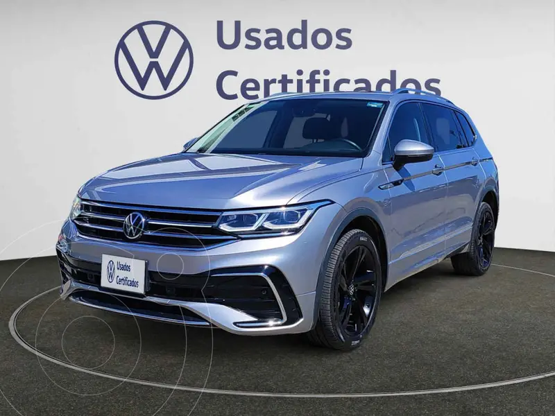 Foto Volkswagen Tiguan 2.0L R-Line usado (2024) color Plata precio $716,999