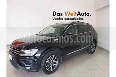 foto Volkswagen Tiguan Comfortline 5 Asientos Piel usado (2018) color Negro precio $351,801