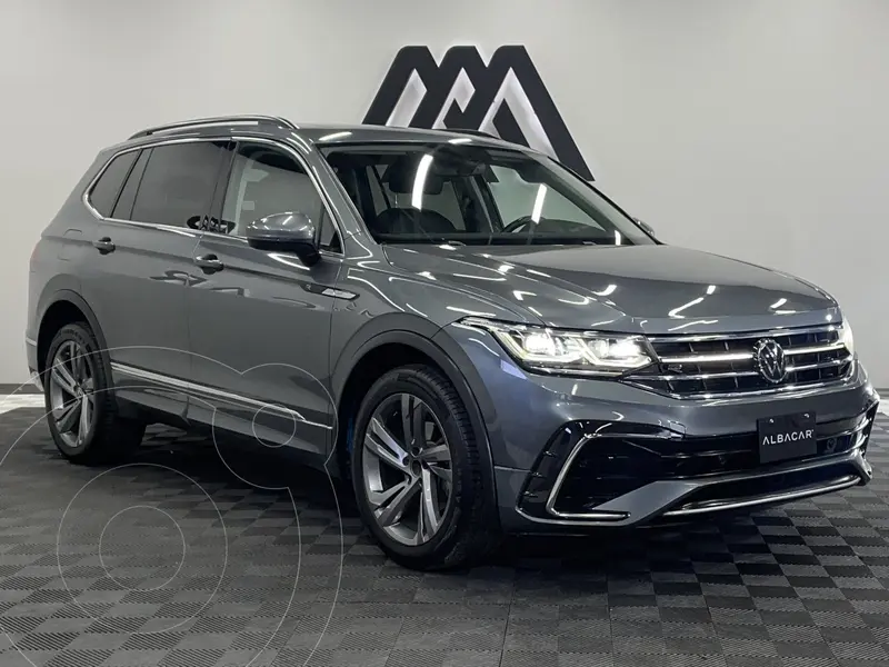 Foto Volkswagen Tiguan 1.4L R-Line usado (2022) color Gris precio $489,999