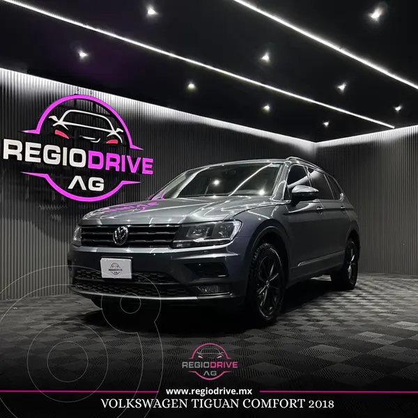 Foto Volkswagen Tiguan Comfortline 5 Asientos Piel usado (2018) color Gris Platino precio $329,900