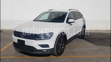 foto Volkswagen Tiguan Comfortline 7 Asientos Tela usado (2019) color Blanco precio $364,900