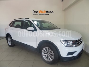 Foto venta Auto Seminuevo Volkswagen Tiguan Trendline Plus (2018) color Blanco precio $353,431