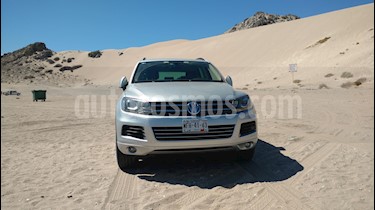 foto Volkswagen Touareg 3.0L V6 TDi Navegación usado (2011) color Plata precio $269,000