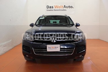 Foto venta Auto usado Volkswagen Touareg 3.0L V6 TDi (2013) color Azul Noche precio $340,000