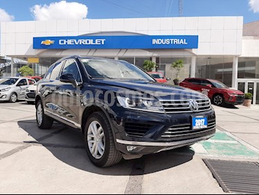 Foto Volkswagen Touareg 3.6L V6 usado (2017) color Azul precio $570,000