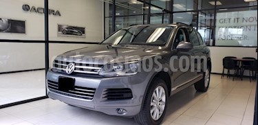 Foto venta Auto usado Volkswagen Touareg 5p V6/3.6 Aut Boton encendido Nave (2014) color Gris precio $405,000