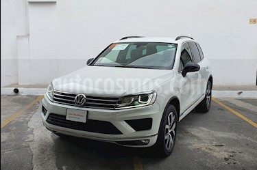 Volkswagen Touareg 3.0L V6 TDI usado (2018) color Blanco precio $895,000