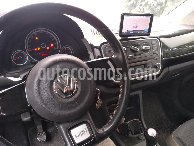 foto Volkswagen up! 5P 1.0 Cross up! usado (2016) color Gris Platino precio $810.000