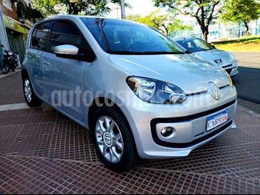Foto Volkswagen up! 5P 1.0 hig up! usado (2014) color Plata precio $439.990