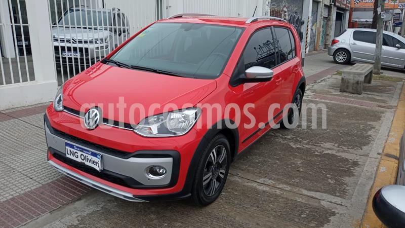 foto Volkswagen up! 5P 1.0 Cross up! 2016/17 usado (2020) color Rojo Flash precio $1.120.000
