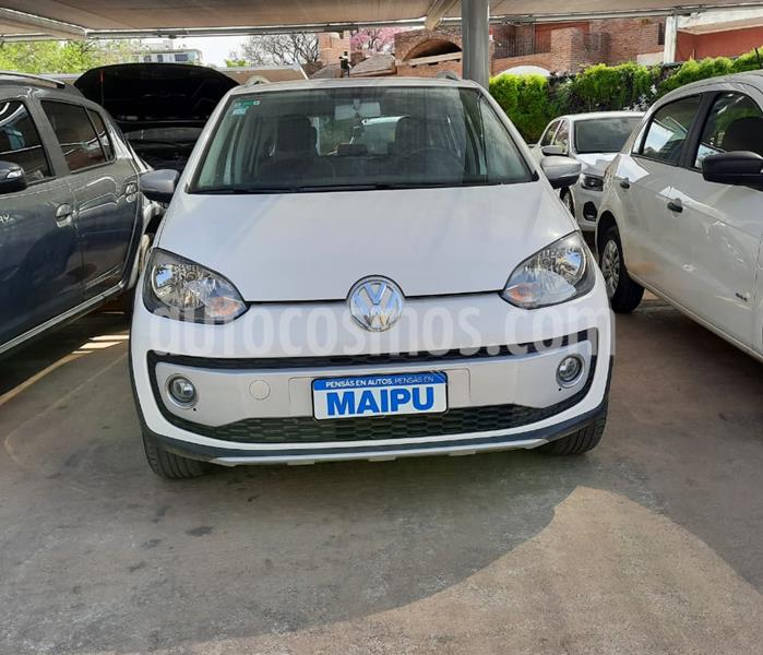 foto Volkswagen up! 5P 1.0 Cross up! usado (2016) color Blanco precio $850.000