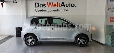 foto Volkswagen up! Connect usado (2018) color Plata precio $209,000
