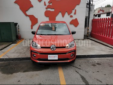 foto Volkswagen up! Connect usado (2018) color Naranja Metálico precio $187,000