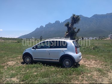 foto Volkswagen up! cross up! usado (2017) color Plata precio $145,000