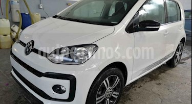 foto Volkswagen up! Connect usado (2018) color Blanco precio $180,000