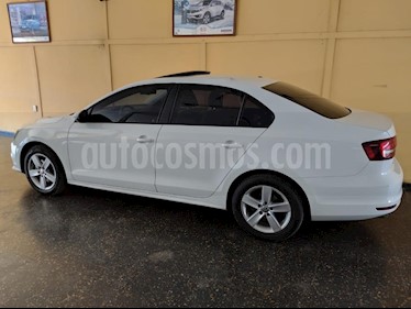 foto Volkswagen Vento 2.5 FSI Advance Plus usado (2016) color Blanco precio $665.000
