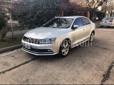 foto Volkswagen Vento 2.5 FSI Luxury Tiptronic usado (2015) color Plata precio $700.000