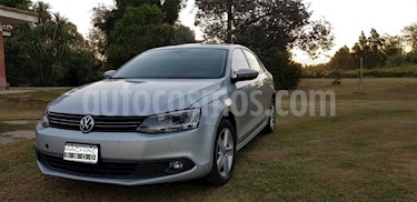 foto Volkswagen Vento 2.5 FSI Luxury usado (2013) color Gris Claro precio $420.000