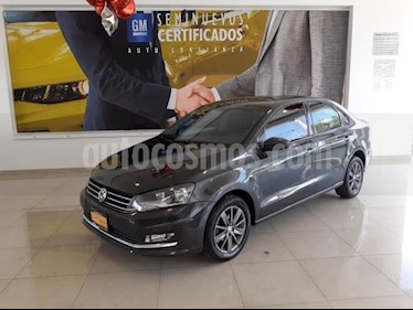 foto Volkswagen Vento 4P HIGHLINETM5 CLIMATRONIC VE MP3 RA-15 usado (2016) color Gris precio $163,900