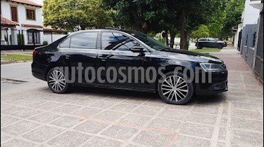 Volkswagen Vento 2.0 T FSI Sportline DSG usado (2013) color Negro precio $650.000
