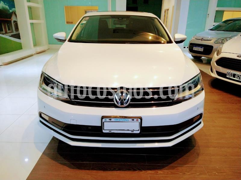 foto Volkswagen Vento 2.5 FSI Luxury Tiptronic usado (2015) color Blanco precio $1.350.000