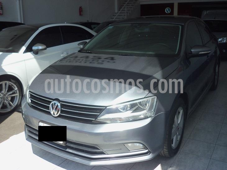 foto Volkswagen Vento 2.5 Advance Plus Tiptronic (170cv) usado (2016) color Gris precio $1.370.000