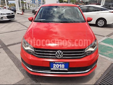 Foto Volkswagen Vento Comfortline Aut usado (2018) color Rojo precio $222,000