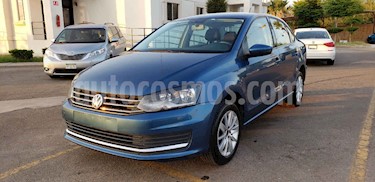 foto Volkswagen Vento Comfortline Aut usado (2018) color Azul precio $157,900