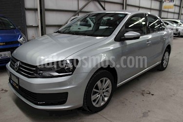 Foto Volkswagen Vento Comfortline Aut usado (2019) color Plata precio $199,800