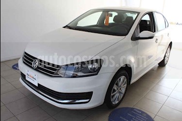 foto Volkswagen Vento Comfortline Aut usado (2019) color Blanco precio $220,000