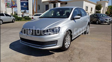 Foto venta Auto usado Volkswagen Vento Comfortline Aut (2018) color Plata precio $158,900