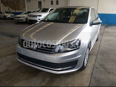 Foto Volkswagen Vento Comfortline Aut usado (2019) color Plata precio $199,800