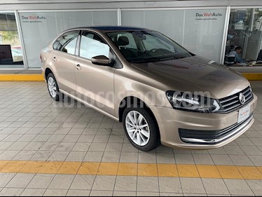 foto Volkswagen Vento Comfortline TDI usado (2019) color Beige Metalico precio $244,900