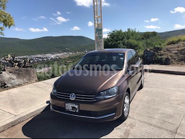 foto Volkswagen Vento Comfortline usado (2017) color Marrón precio $170,000