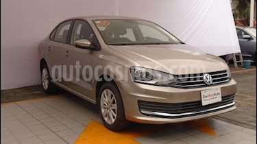 Foto venta Auto Seminuevo Volkswagen Vento Comfortline (2018) color Beige precio $213,000