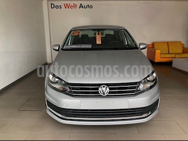 Foto Volkswagen Vento Comfortline usado (2018) color Plata precio $200,000