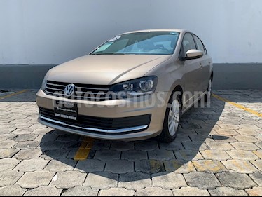 Foto venta Auto usado Volkswagen Vento Comfortline (2018) color Beige Metalico precio $195,000