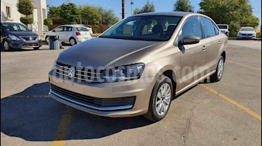 foto Volkswagen Vento Comfortline usado (2018) color Beige precio $148,900