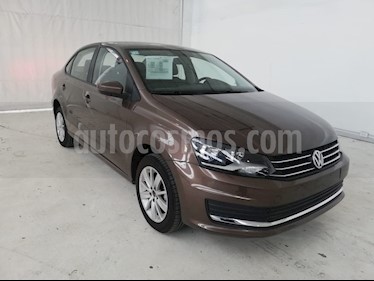 foto Volkswagen Vento Comfortline usado (2018) color Marrón precio $195,000