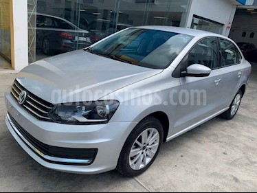 Foto venta Auto usado Volkswagen Vento Comfortline (2019) color Plata precio $199,800