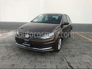 foto Volkswagen Vento Highline Aut usado (2017) color Marrón precio $195,000