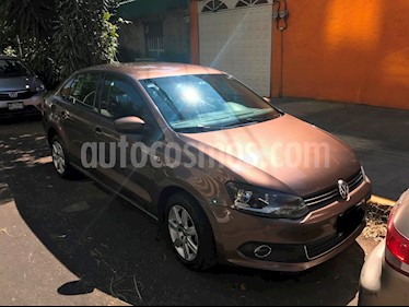 foto Volkswagen Vento Highline TDI usado (2015) color Marrón precio $140,000