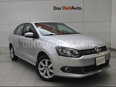 foto Volkswagen Vento Highline usado (2014) color Plata Reflex precio $145,000