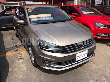 Foto Volkswagen Vento Highline usado (2017) color Beige precio $182,000