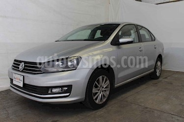 foto Volkswagen Vento Highline usado (2017) color Plata precio $185,000