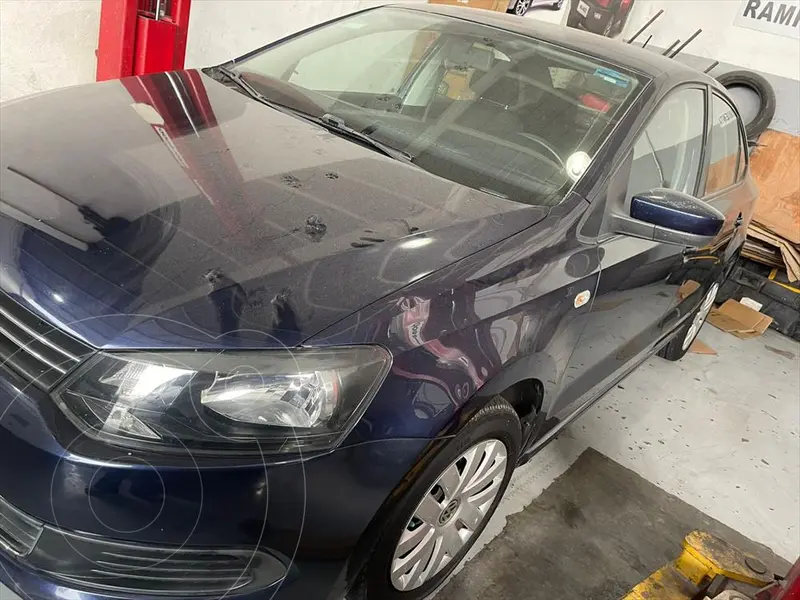 Foto Volkswagen Vento Active Aut usado (2015) color Azul Marino precio $149,000