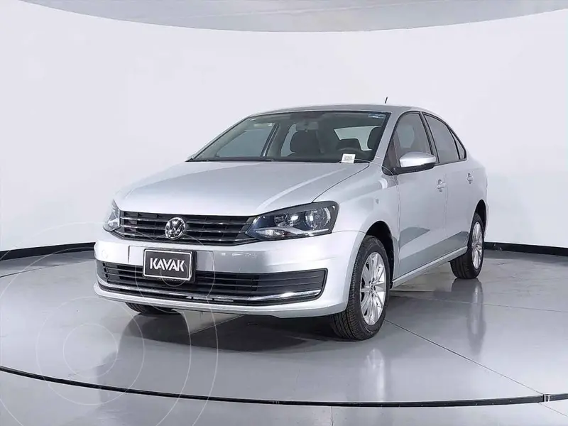 Foto Volkswagen Vento Comfortline usado (2020) color Plata precio $262,999
